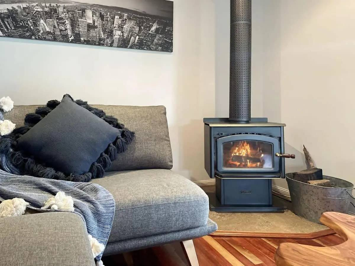 Tranquil Escape With Beautiful Mountain Views Vila Ninderry
