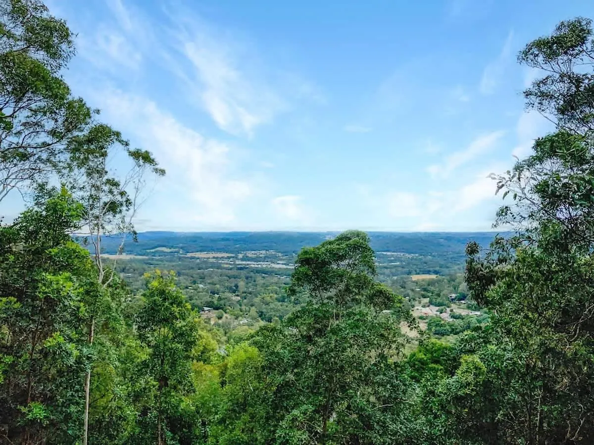Semesterbostad Tranquil Escape With Beautiful Mountain Views Villa Ninderry